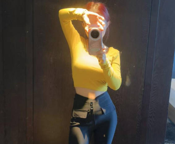 海角社区.在姐姐儿子面前把半推半就的姐姐操了并且内射了亲姐姐