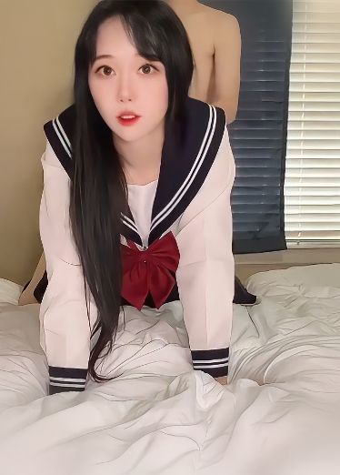 自购of高颜值女神-高颜值女神jk校园制服诱惑，一脸深情的小母狗看着你口交，最后用脸接住精液 5Xe